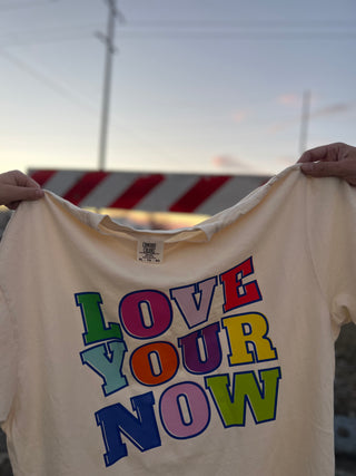 love your now graphic tee