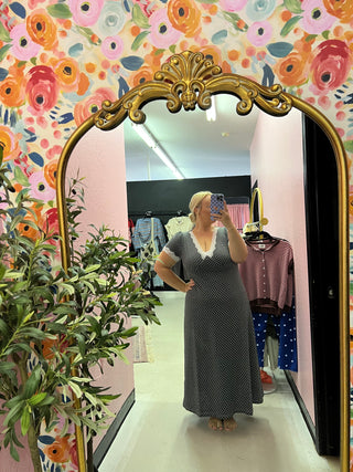 pretty girl polka dot dress extended