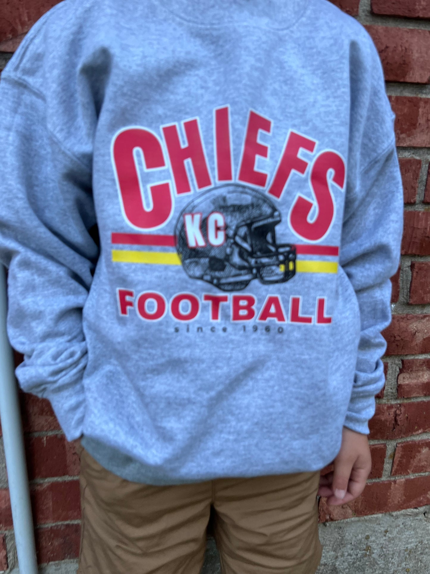 chiefs bold football sweatshirt (all sizing)