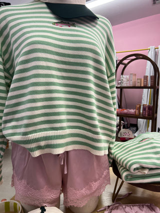 she's the it girl lace shorts