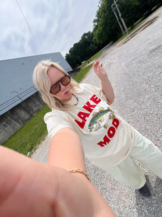 lake mode bold graphic tee