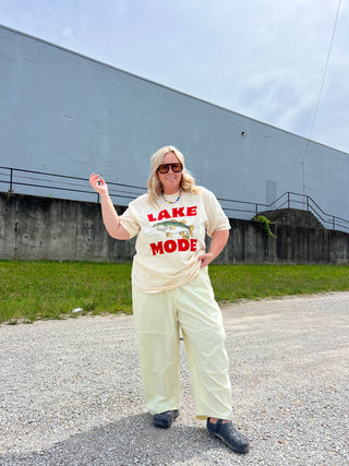 lake mode bold graphic tee