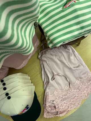 she's the it girl lace shorts