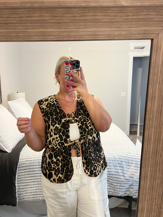 catch me if you can printed vest top