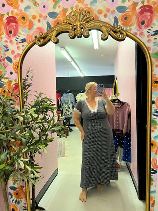 pretty girl polka dot dress extended